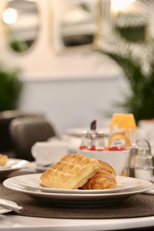 Hotel Stella Etoile Parigi Esterno foto
